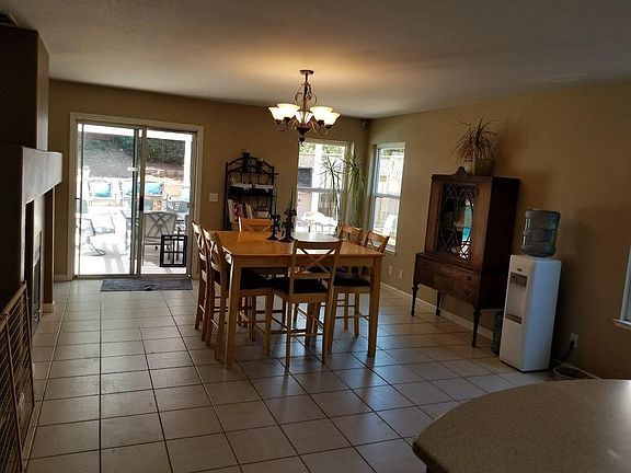 4th image of 6371 Berrybush Ct
