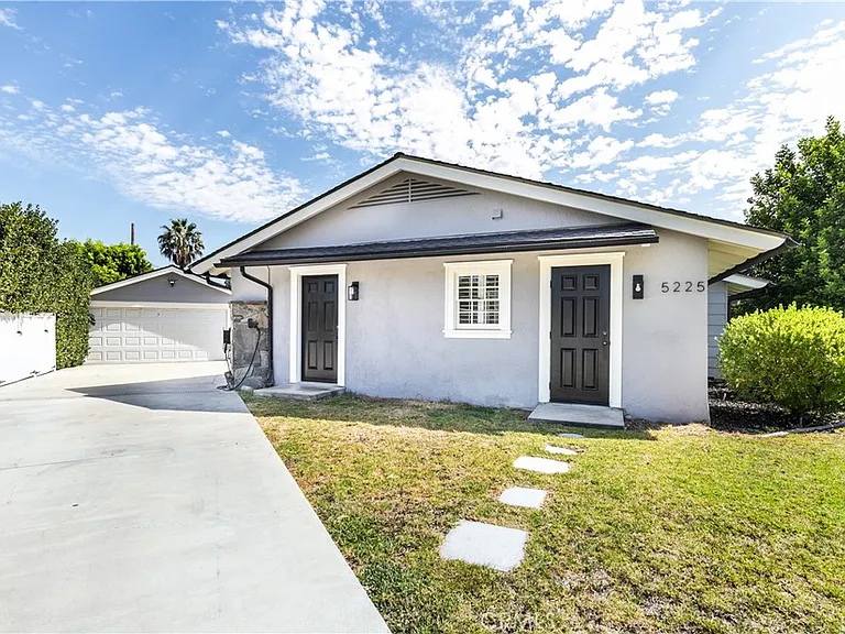 5227 Beckford Ave — Photo 1