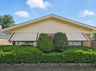 139 Hyde Park Ave, Bellwood, IL