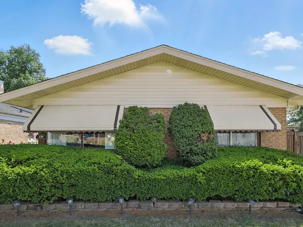 139 Hyde Park Ave, Bellwood, IL 60104