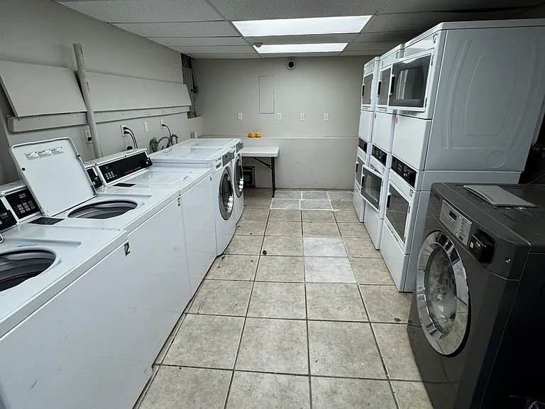 112-114 Chancellor Ave #B10 — Photo 10