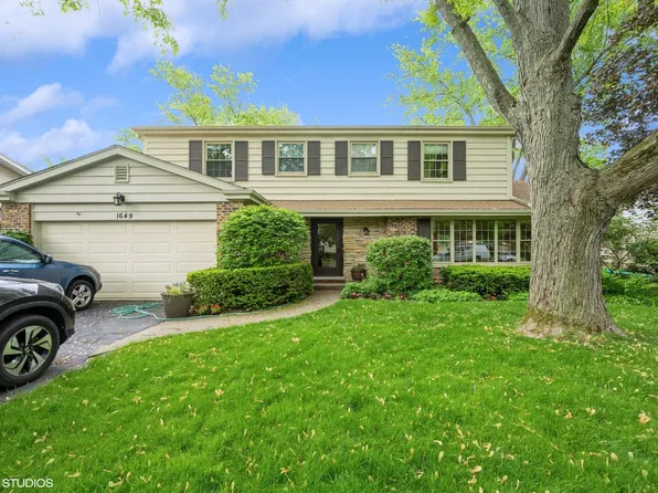 1649 Sequoia Trl, Glenview, IL 60025