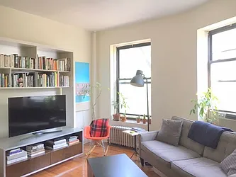 Rented by Manhattan Spaces