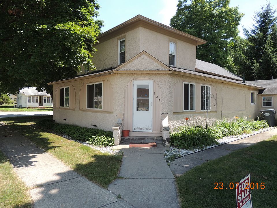 1st image of 124 E 4th St