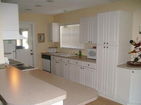 2nd image of 1583 Sandalwood Dr