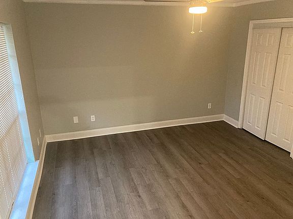 4th image of 102 Elie Dr