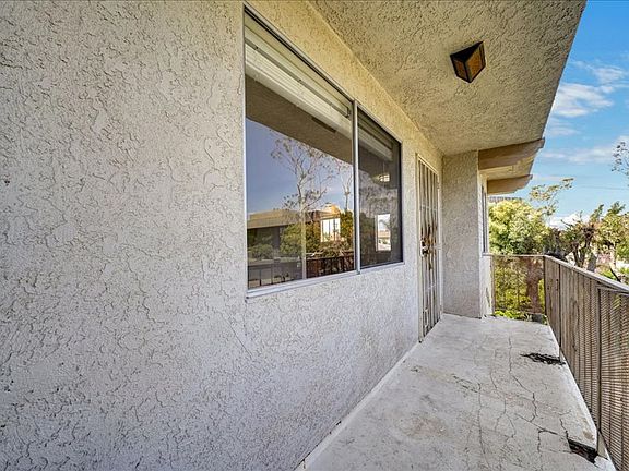 4th image of 2336 34th St APT 4