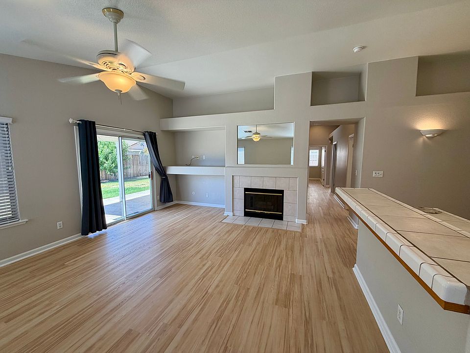 1st image of 2295 E Niles Ave