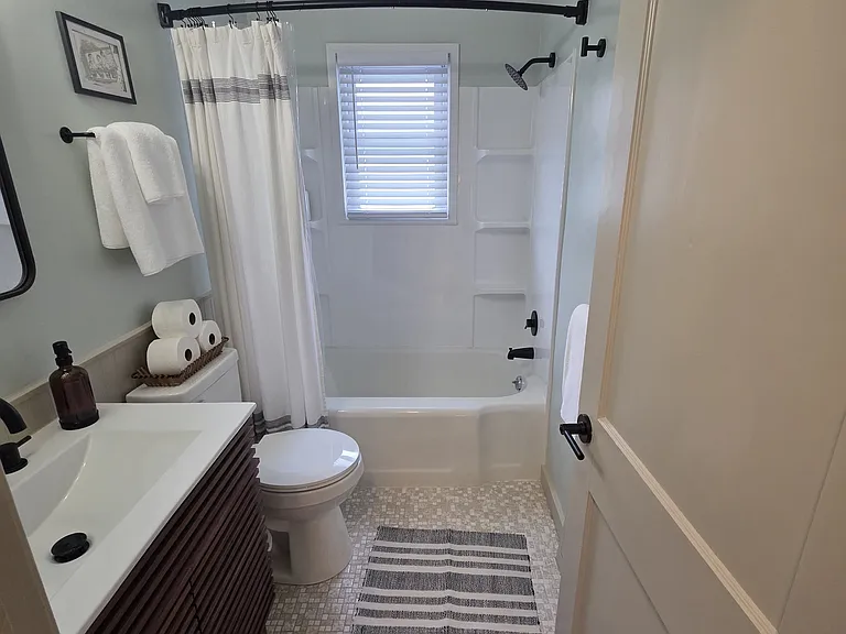 915 Mackow Dr — Photo 11
