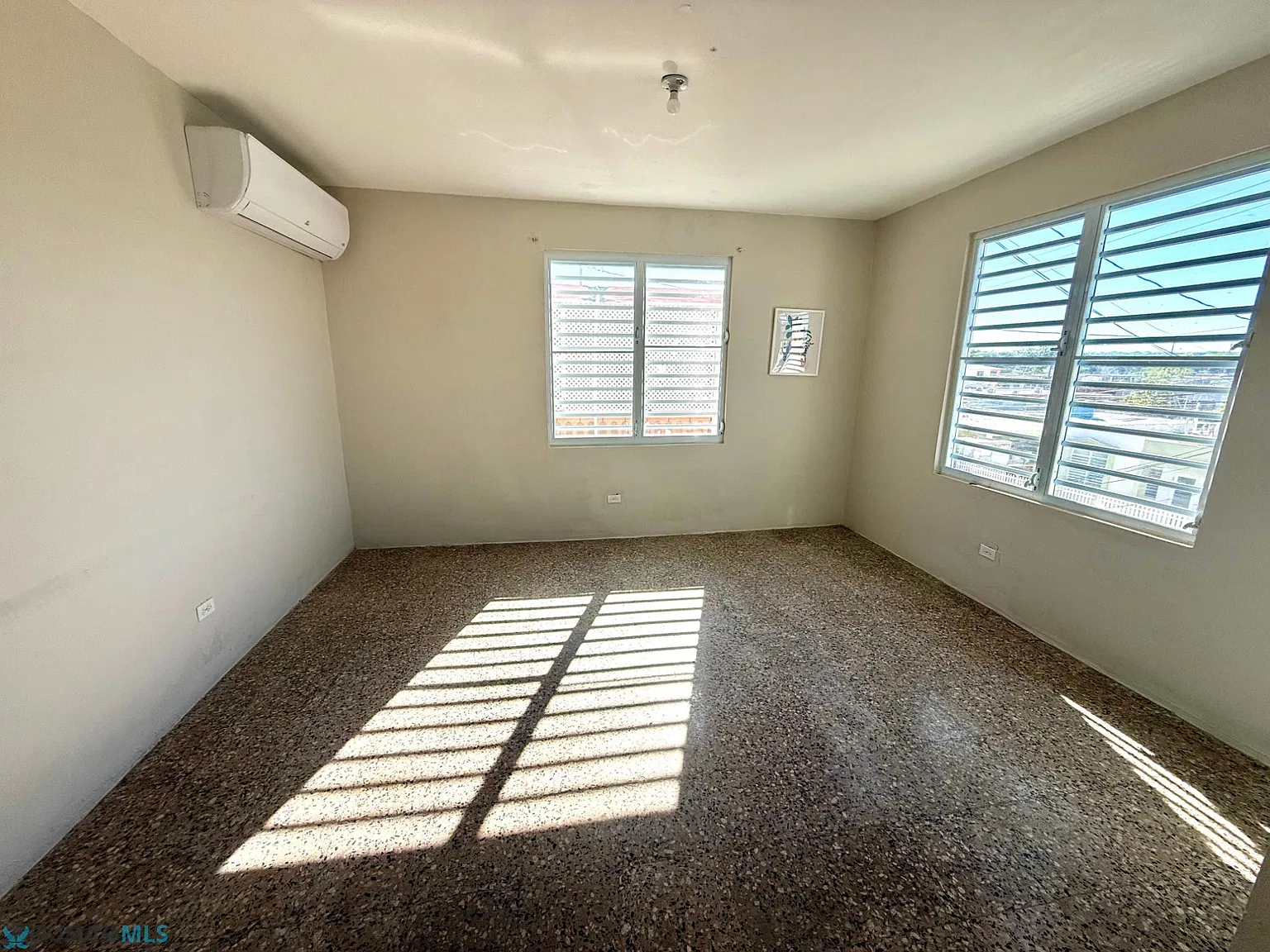 2 bed, 1.0 bath, 900 sqft, $800 — Photo 4