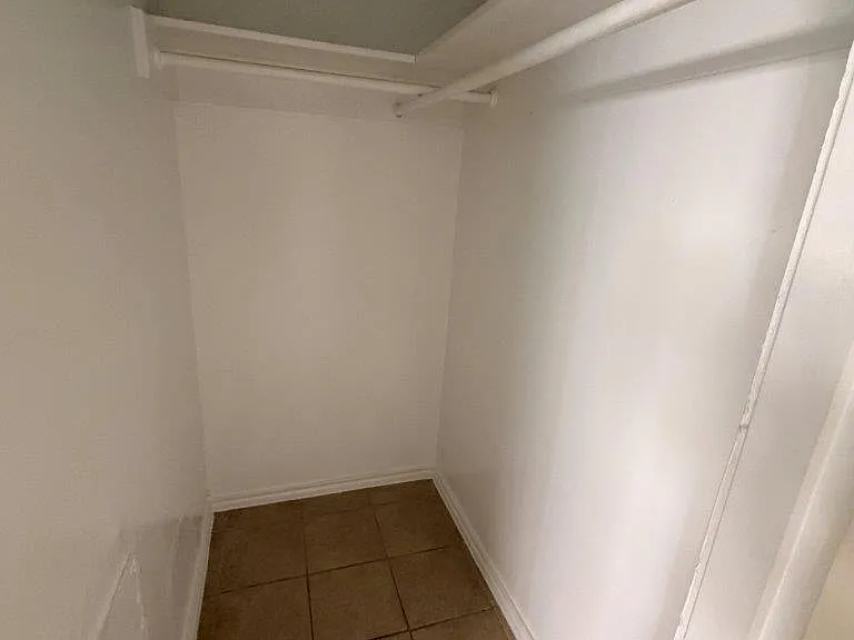 820 W Alabama St #6 — Photo 7