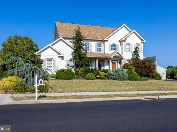 1657 E Thistle Dr, Wyomissing, PA 19610