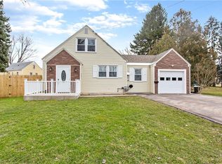 5 Brandon Cir, East Syracuse, NY 13057