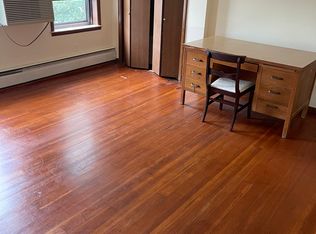 32 William St APT 2, Worcester, MA 01609