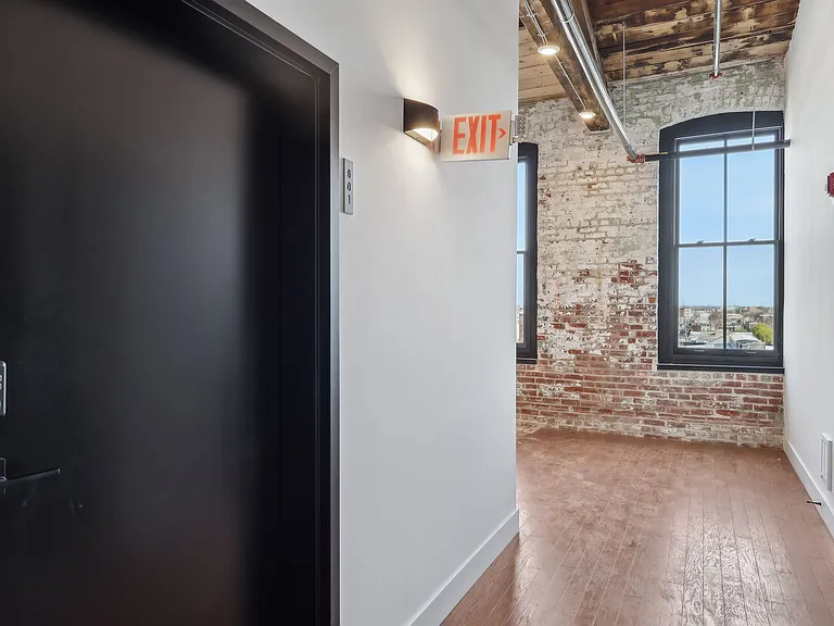 Hancock Lofts — Photo 59