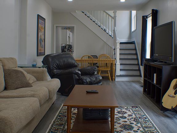 2nd image of 2948 E Michigan St