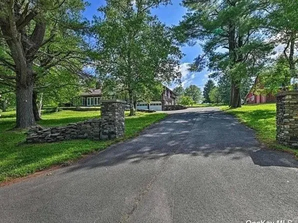 812 County Highway 27, Out Of Area Town, NY 13439