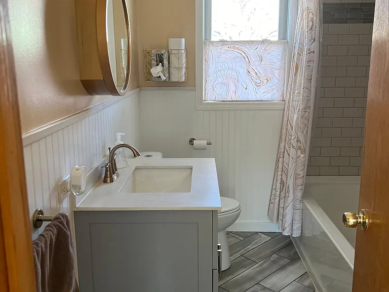 Main level bathroom