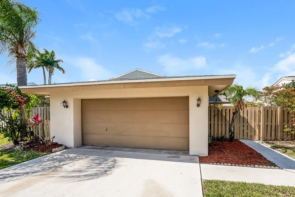 3 bed, 2.0 bath, 1584 sqft, $2,835 — Photo 1