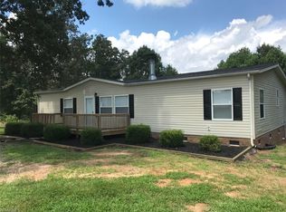 215 Crumpton Rd, Reidsville, NC 27320