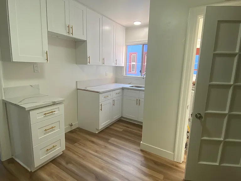 5083 Pickford St #5083 — Photo 8