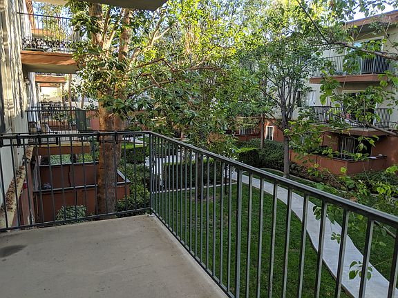 4th image of 400 N Acacia Ave Unit C26