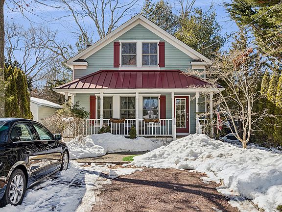 2nd image of 38 Baycrest Ave
