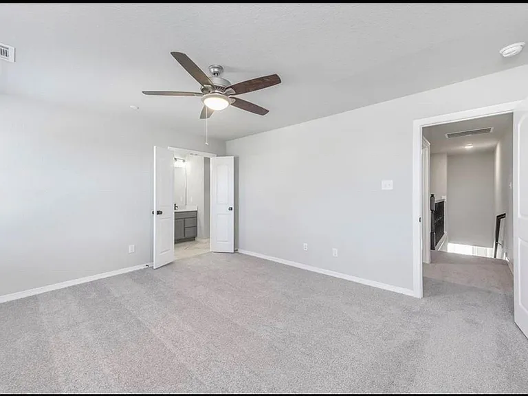 8046 Scanlan Trce — Photo 14