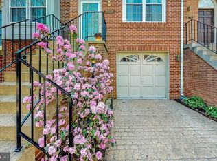 13160 Kidwell Field Rd, Herndon, VA 20171