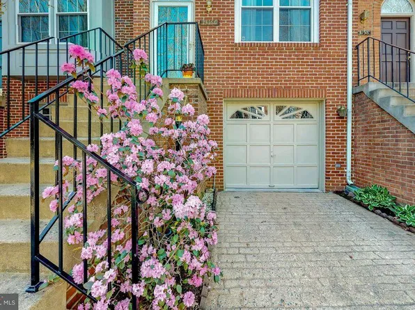 13160 Kidwell Field Rd, Herndon, VA 20171