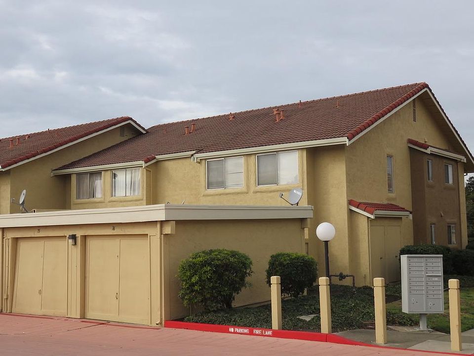 1st image of 76 Las Moradas Cir