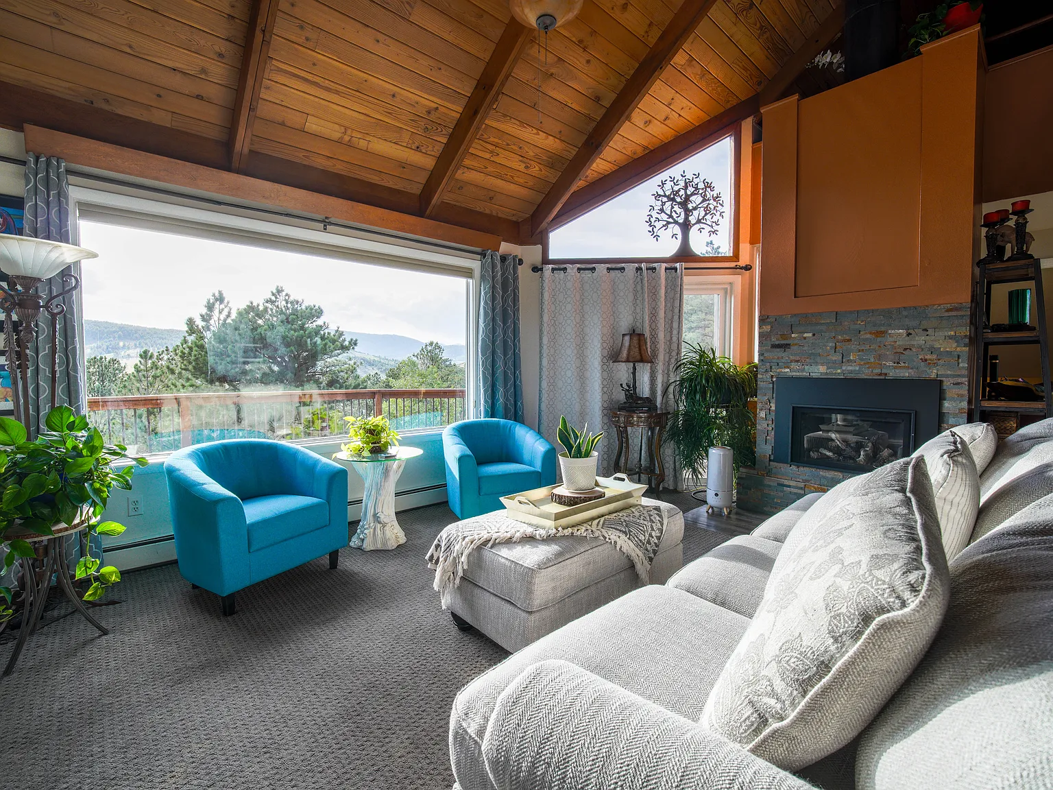 2 bed, 1984 sqft, $3,550 — Photo 4