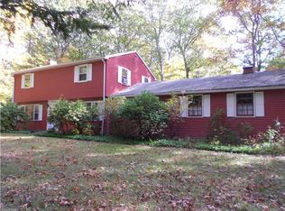 47 Meadowood Rd, Mansfield, CT 06268