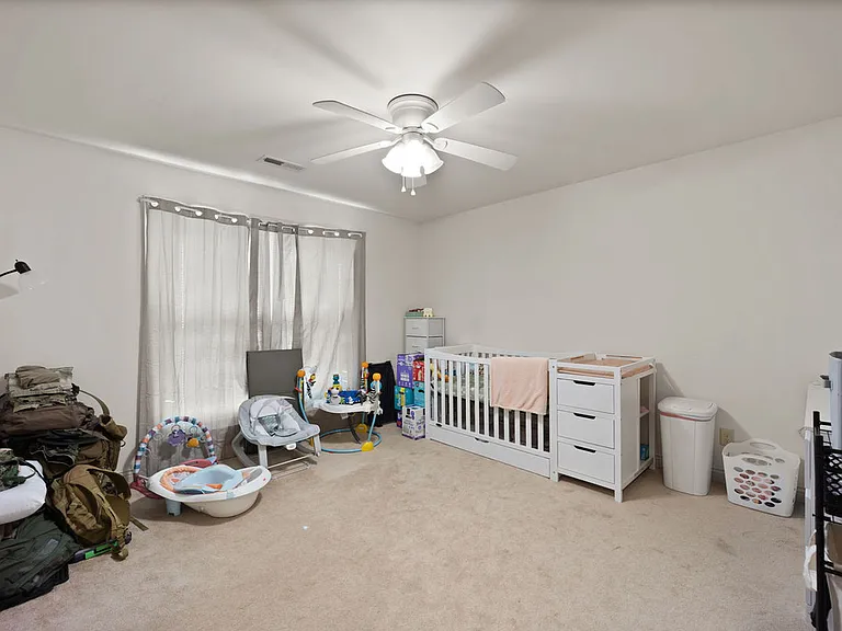 1 Charlotte Pl #6 — Photo 14