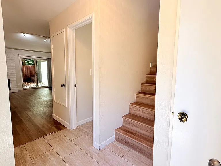 1065 San Ramon Valley Blvd — Photo 3