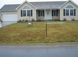 111 Rolling Meadows Dr, Stanford, KY 40484