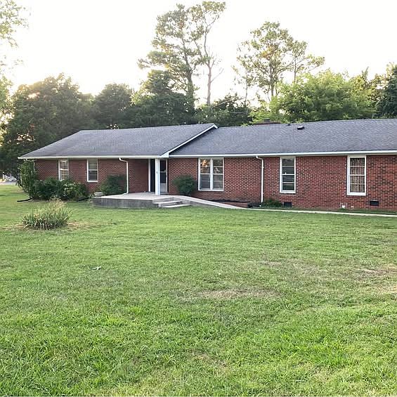 Front Picture of home on Franklin Road.