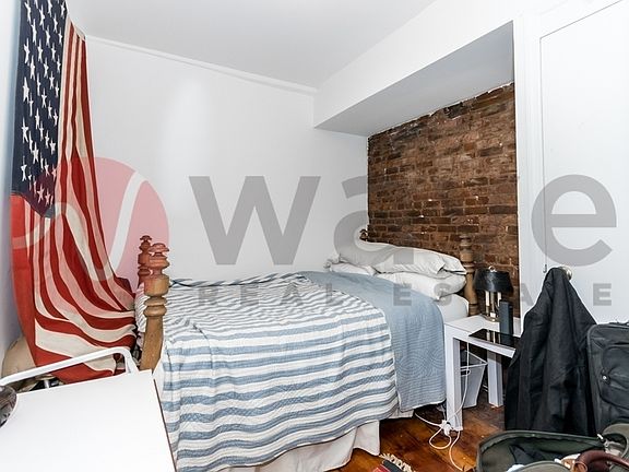 4th image of 520 E 6th St #F1
