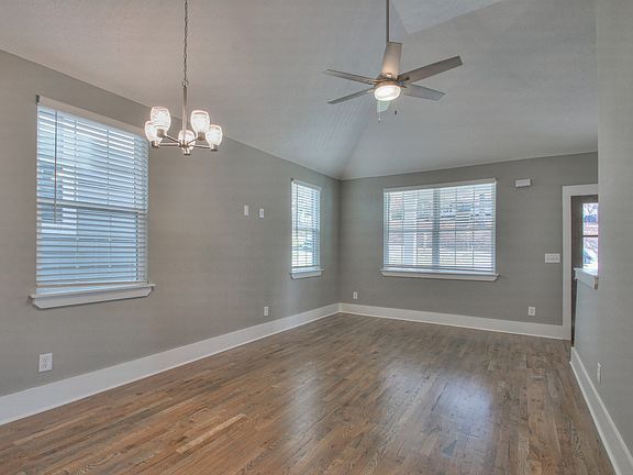 3rd image of 179 Arbor Loop