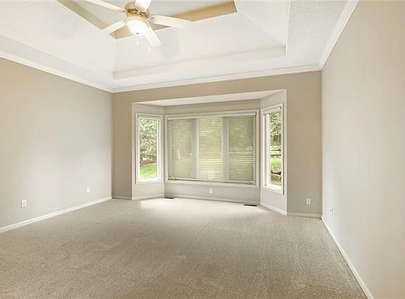 4th image of 4700 Meadow View Dr