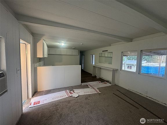 5th image of 1738 Higgins Road SE