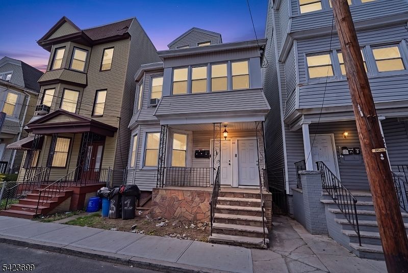 1st image of 647 S 19Th St