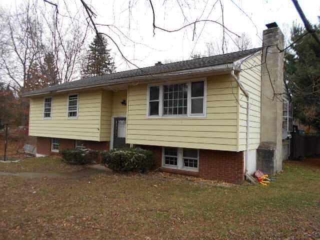 2nd image of 448 N Quaker Ln