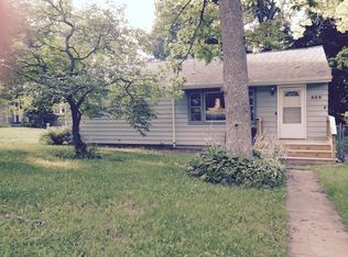 523 Cheyenne Dr, Lake In The Hills, IL 60156