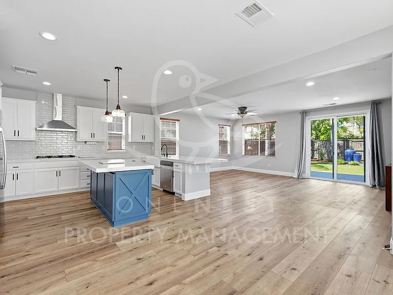 2127 Ranch View Dr — Photo 11