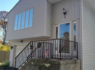 42 Somerset St, Centereach, NY 11720