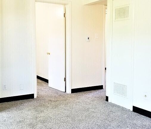 3rd image of 3767 Wolff St