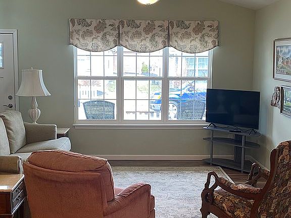 4th image of 5855 Olde Winton Ln