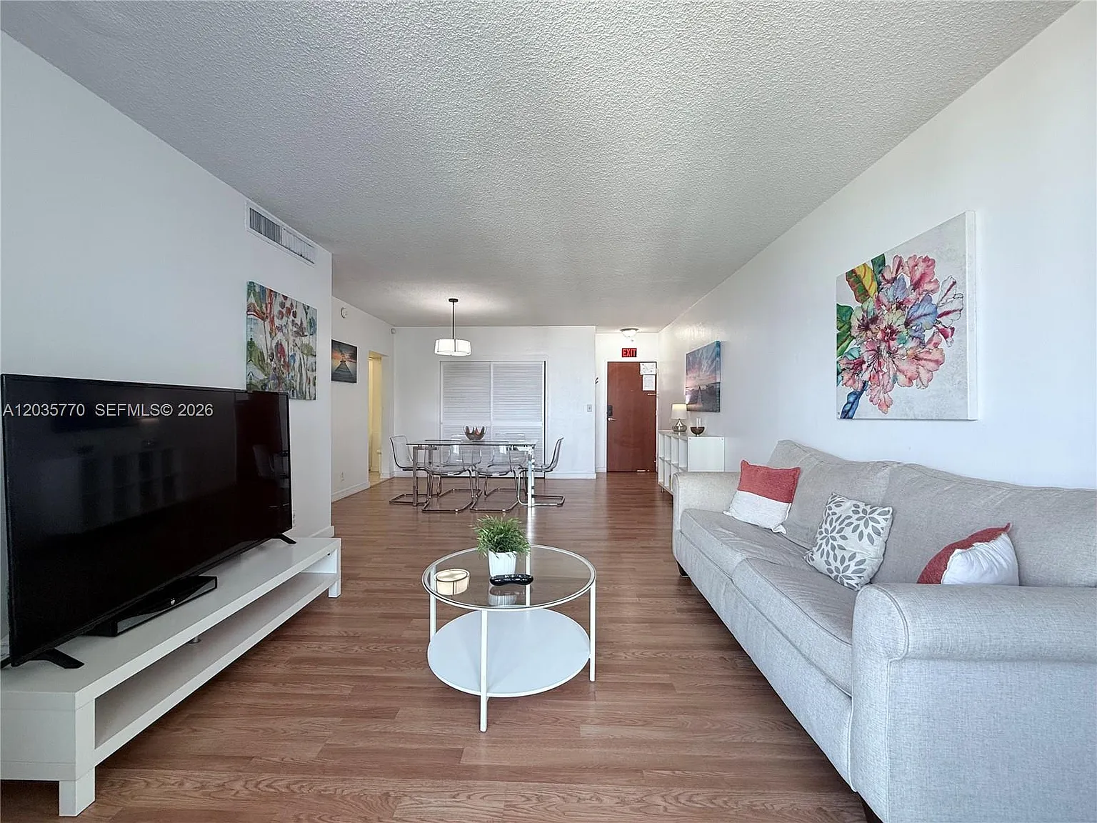 1 bed, 812 sqft, $2,350 — Photo 4