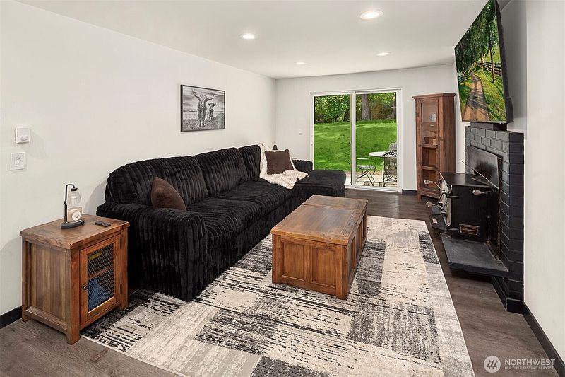 5th image of 13804 Easy Street NW